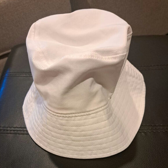 Columbia Accessories - Columbia Women's Size S/M White Omni Shield Bucket